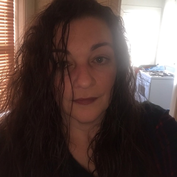 Meet your Posher, Bobbie - Picture 1 of 1